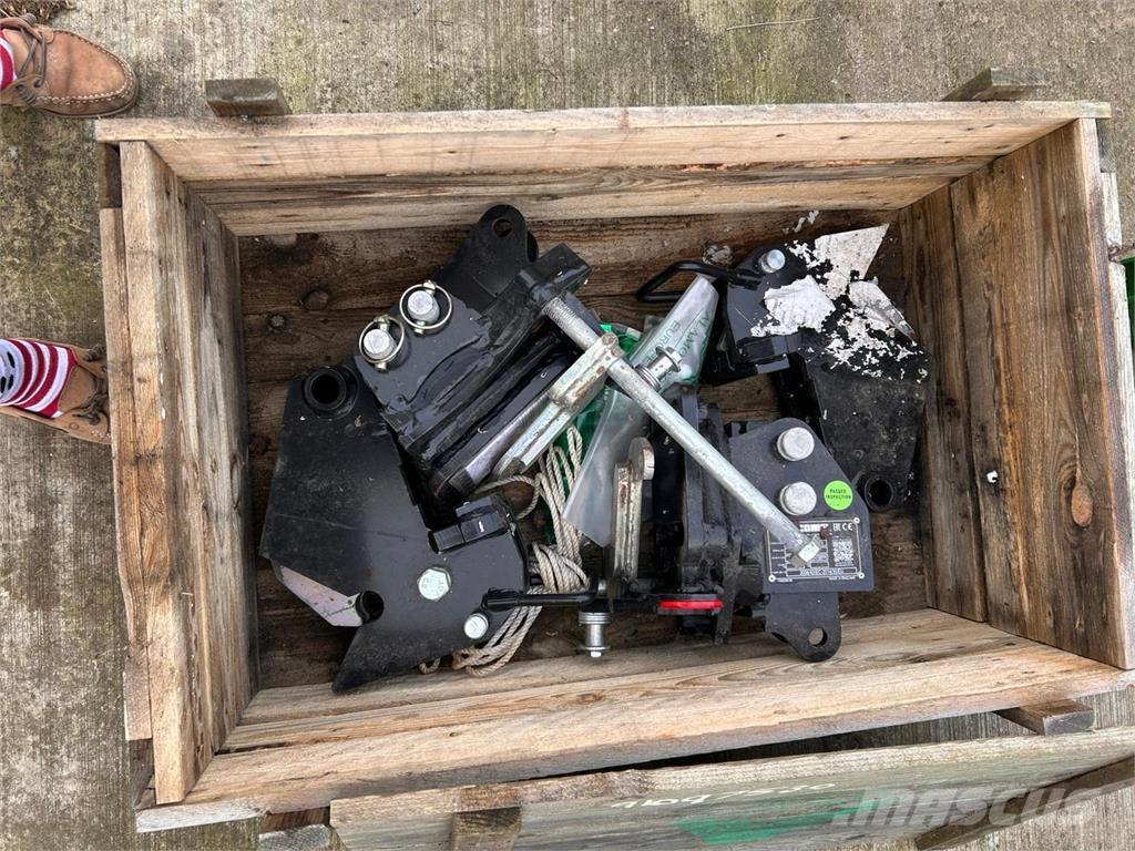 McConnel BRACKETS 농업용 텔레 핸들러