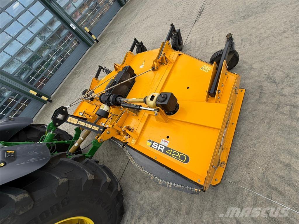 McConnel SR420 목장 제초기 및 토퍼