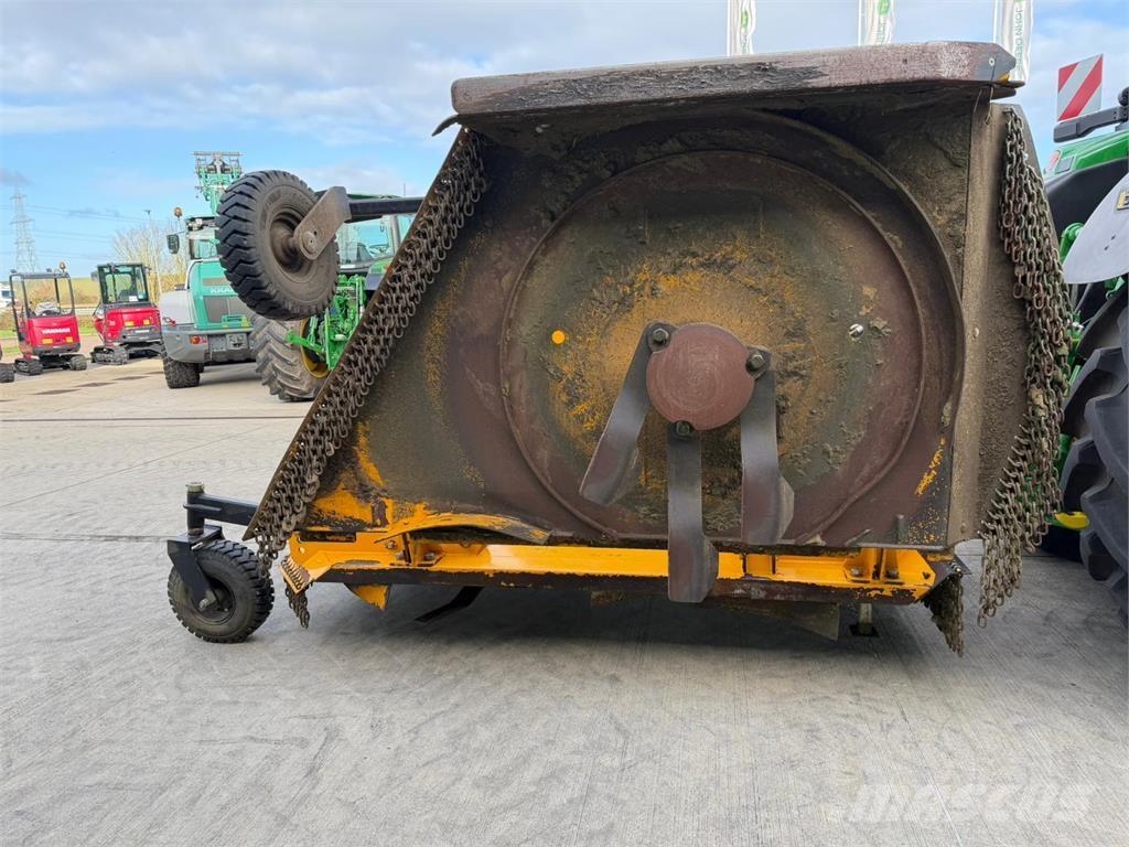 McConnel SR420 목장 제초기 및 토퍼