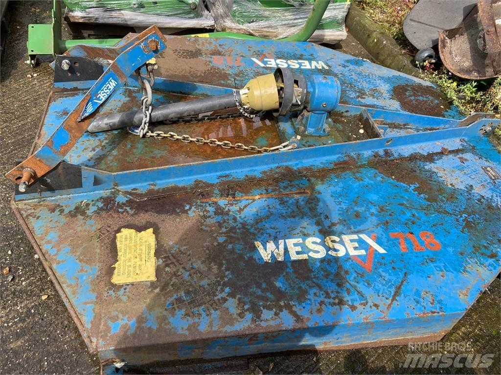 Wessex 718 목장 제초기 및 토퍼