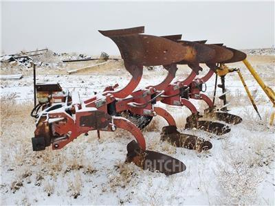 Case IH 145 기존 플로우(쟁기)
