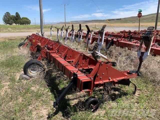 Case IH 1820 줄뿌림 작물 경운기