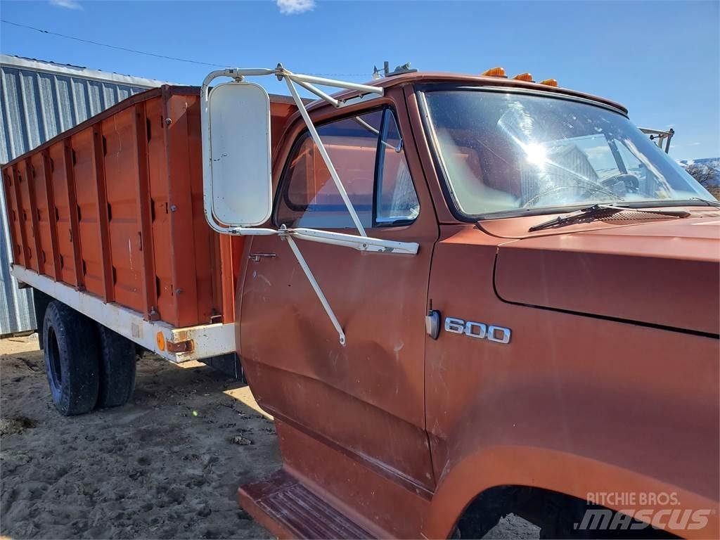Dodge D600 기타 트럭