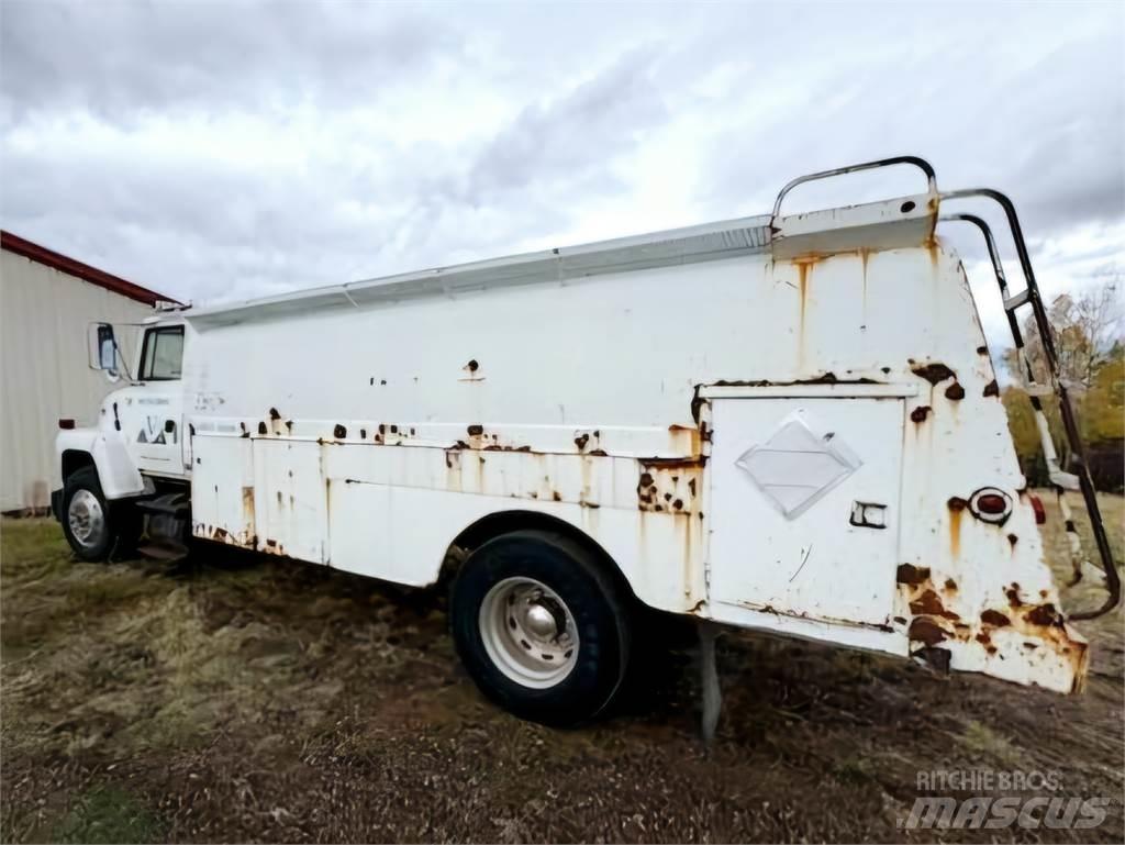Ford LN8000 기타 트럭