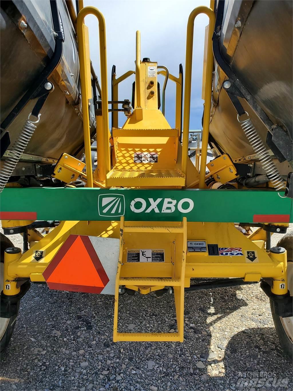Oxbo 2334 건초 포장기