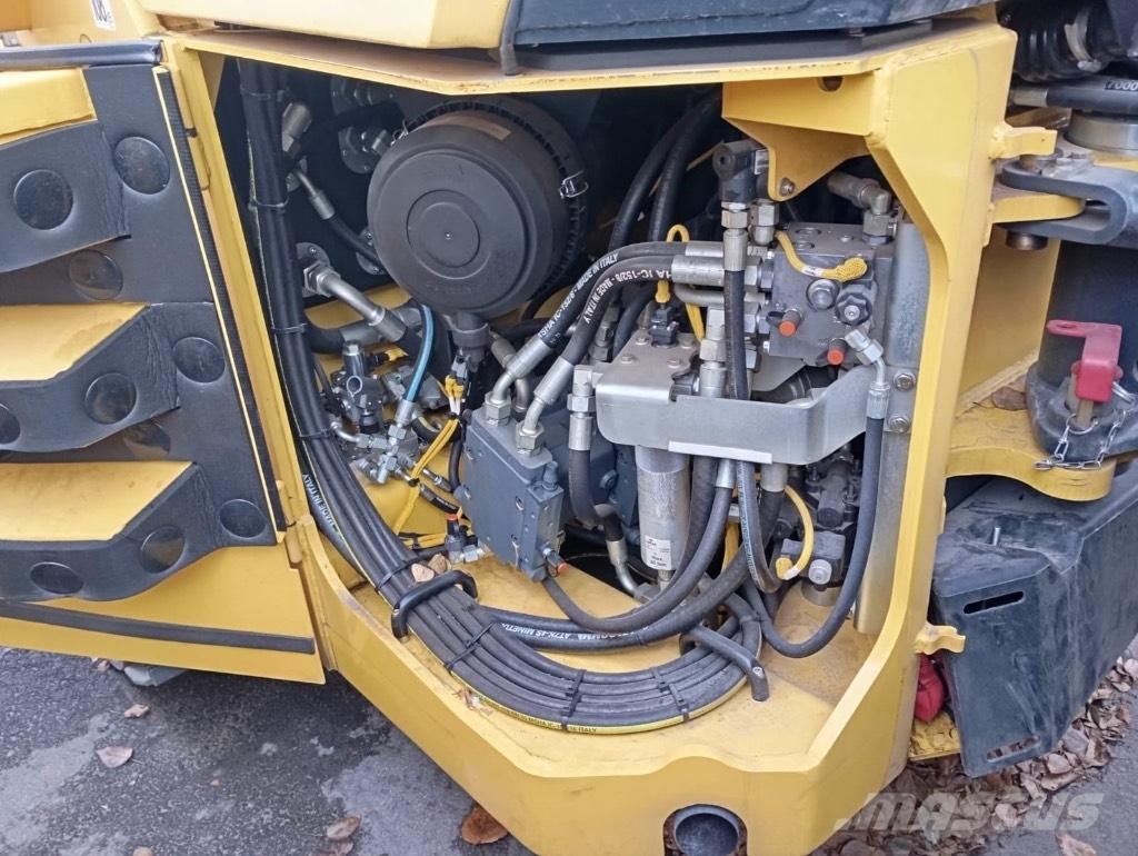 Bomag BW 203 AD-4 트윈 드럼 롤러