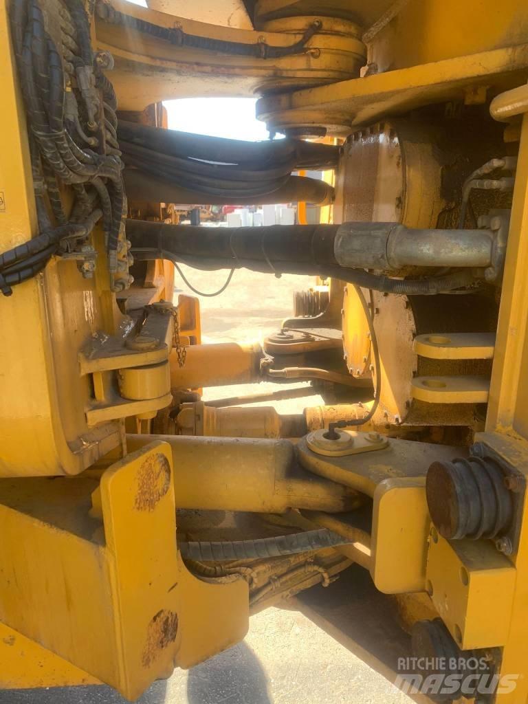 Volvo L330C  휠로우더