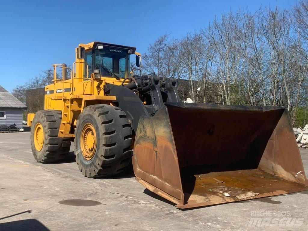 Volvo L330C  휠로우더