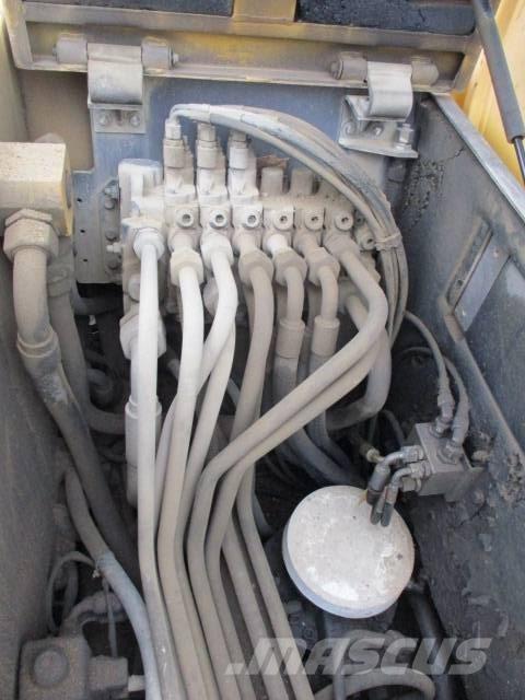 Volvo EC 70  ECR 88 중형굴삭기 7톤-28톤