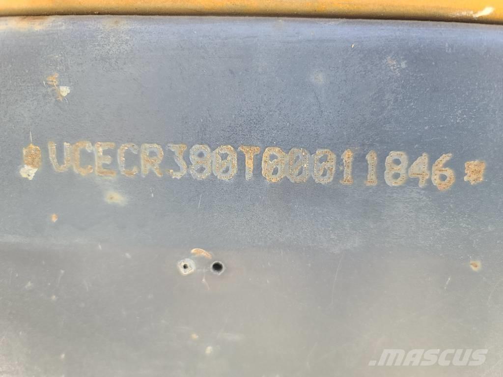 Volvo ECR 38 소형 굴삭기 7톤 미만