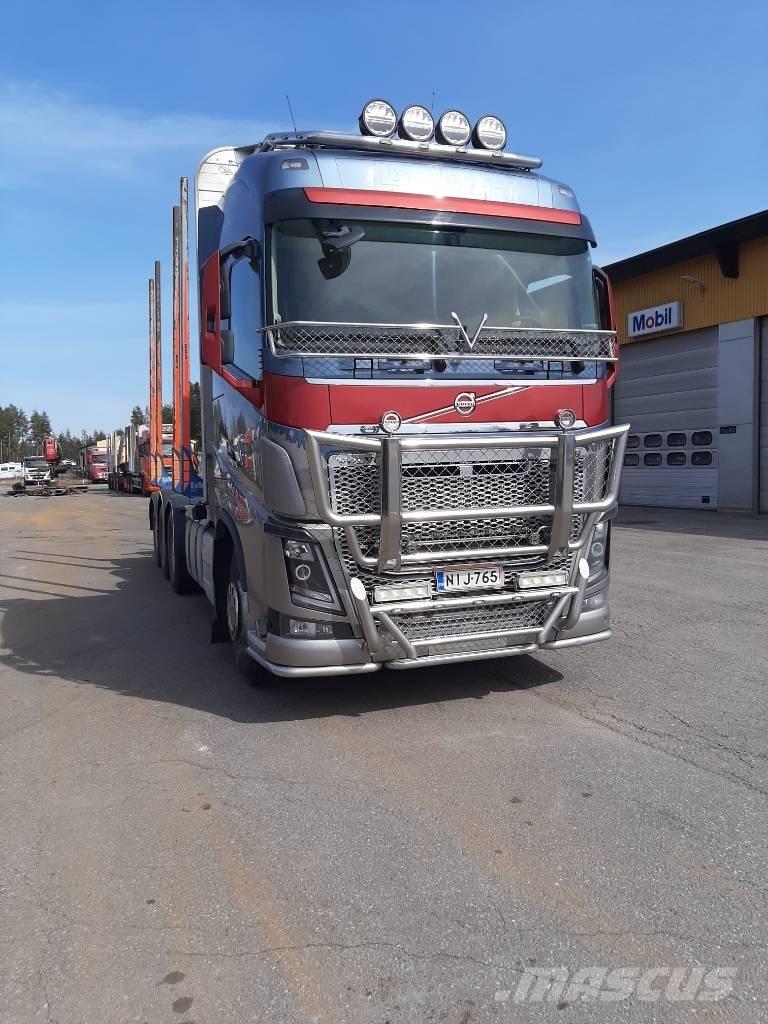 Volvo FH 16 목재 트럭