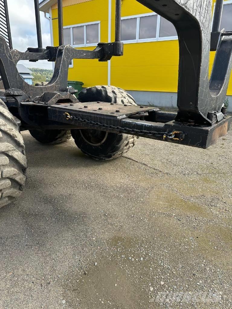 Komatsu 875 원목 포워더