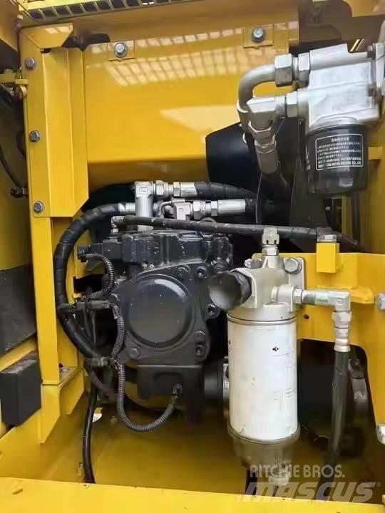 Komatsu PC120 대형 굴삭기 29톤 이상