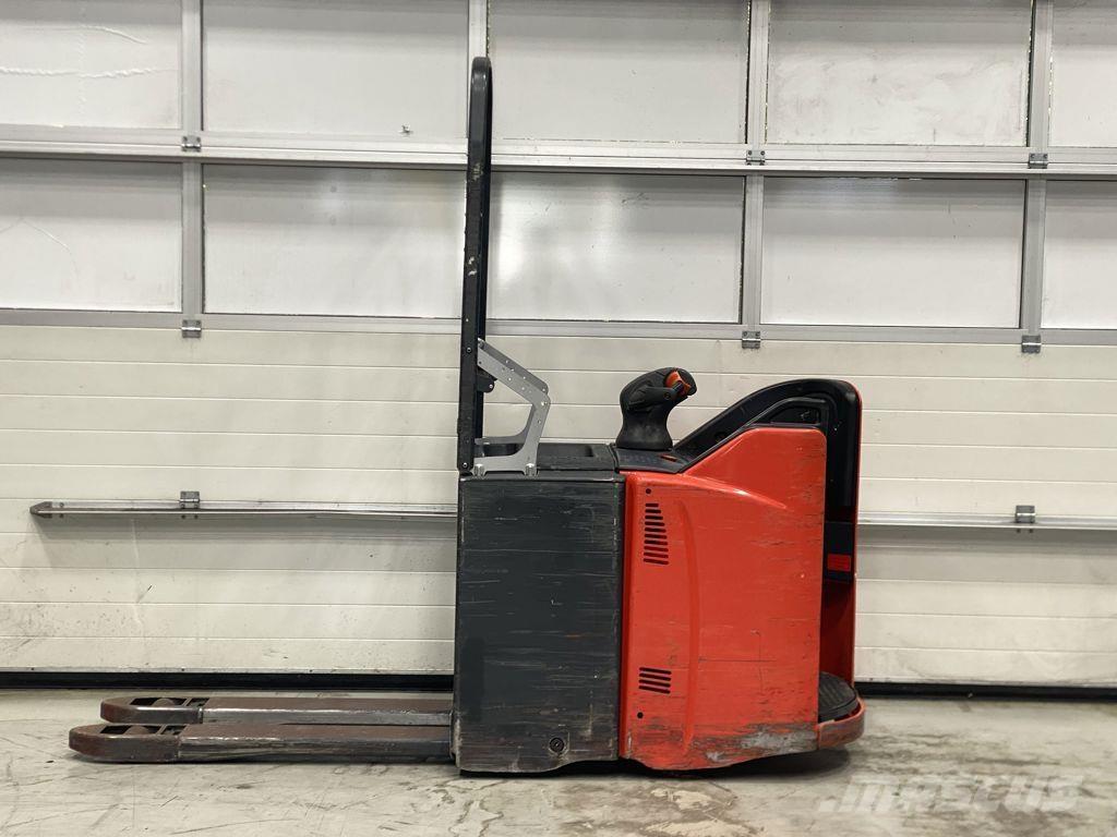 Linde T20SP 로우 리프터(승강대 포함)