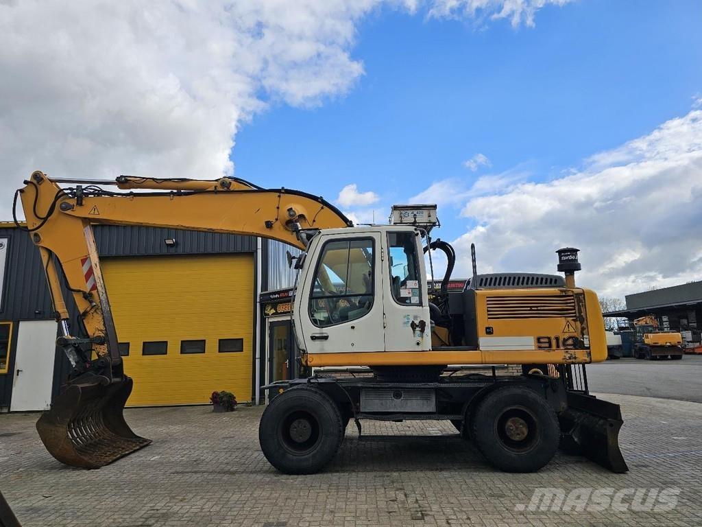 Liebherr A914  휠 굴삭기