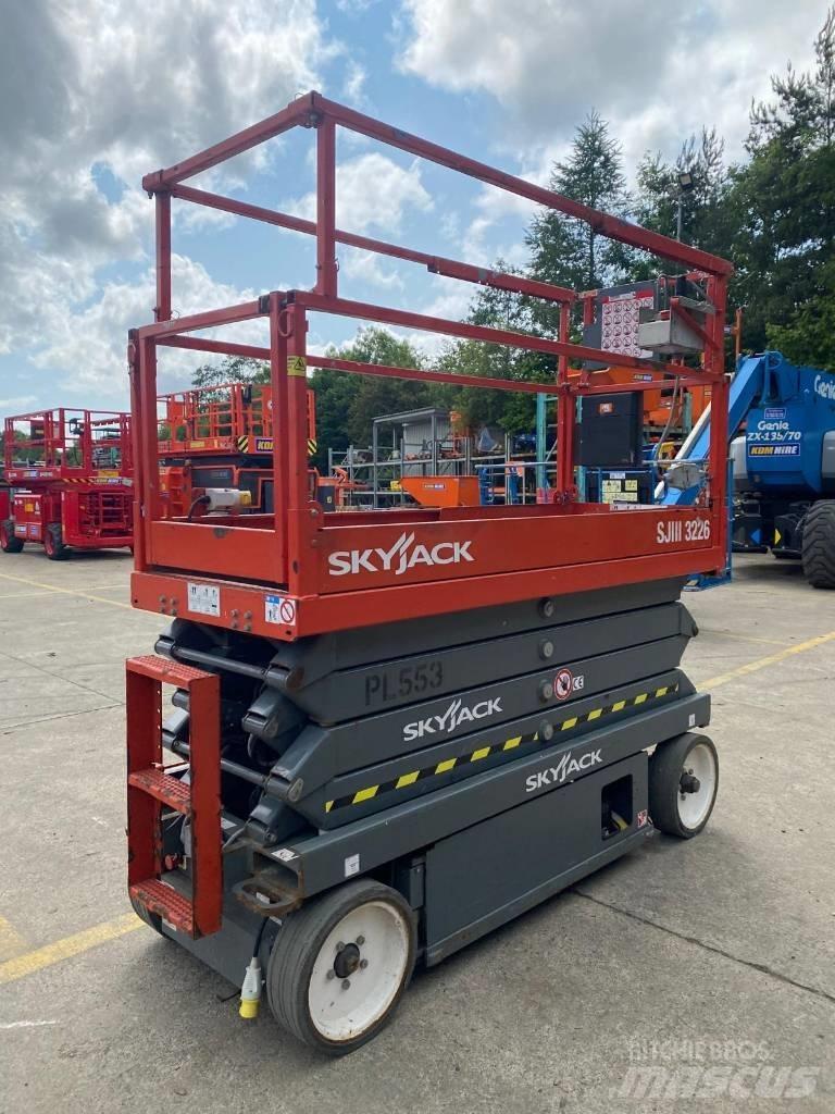 SkyJack SJ 3226 가위형 리프트