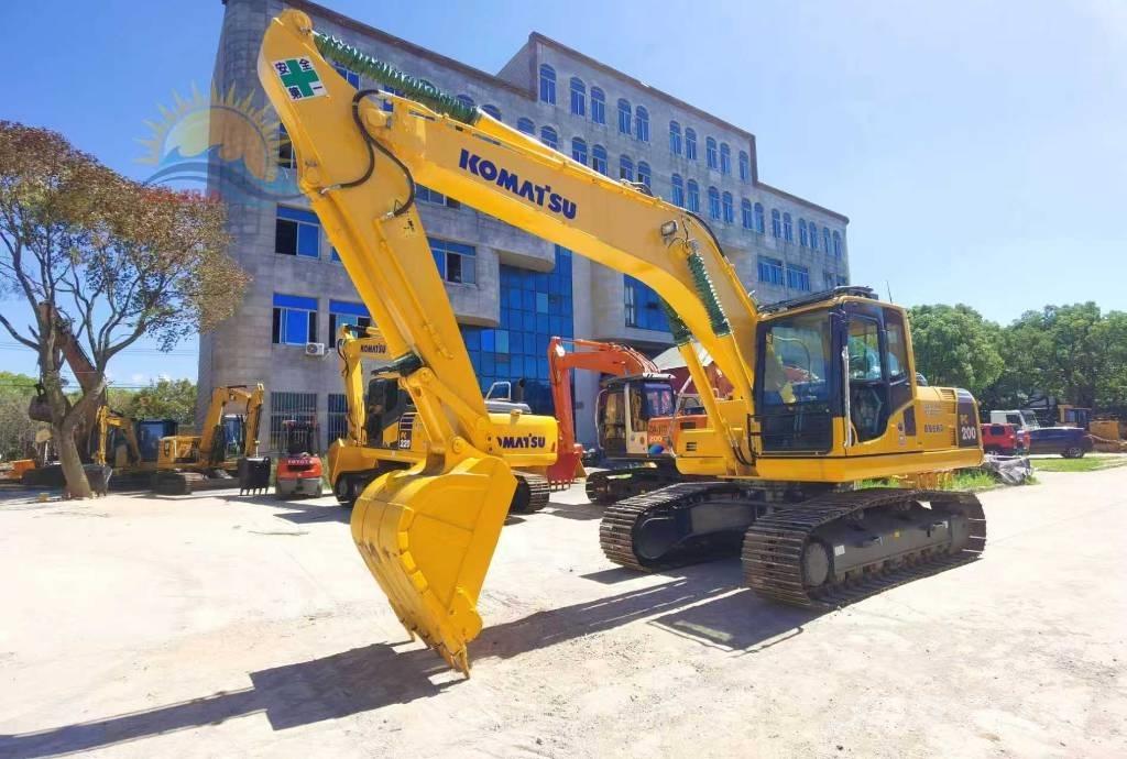 Komatsu PC 200-8 대형 굴삭기 29톤 이상