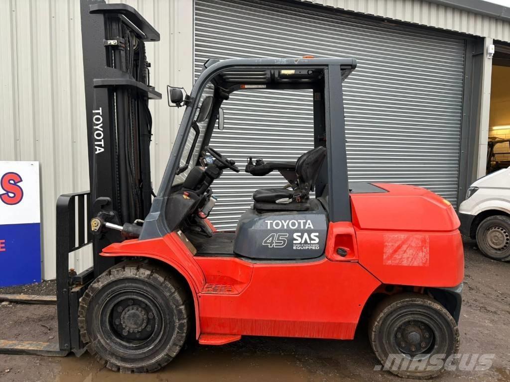 Toyota 7 FD 40 디젤 지게차