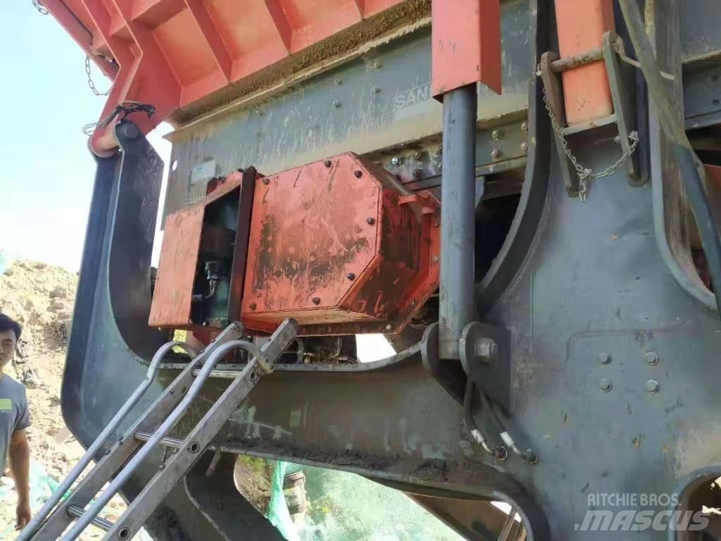 Sandvik QJ330 이동식 분쇄기