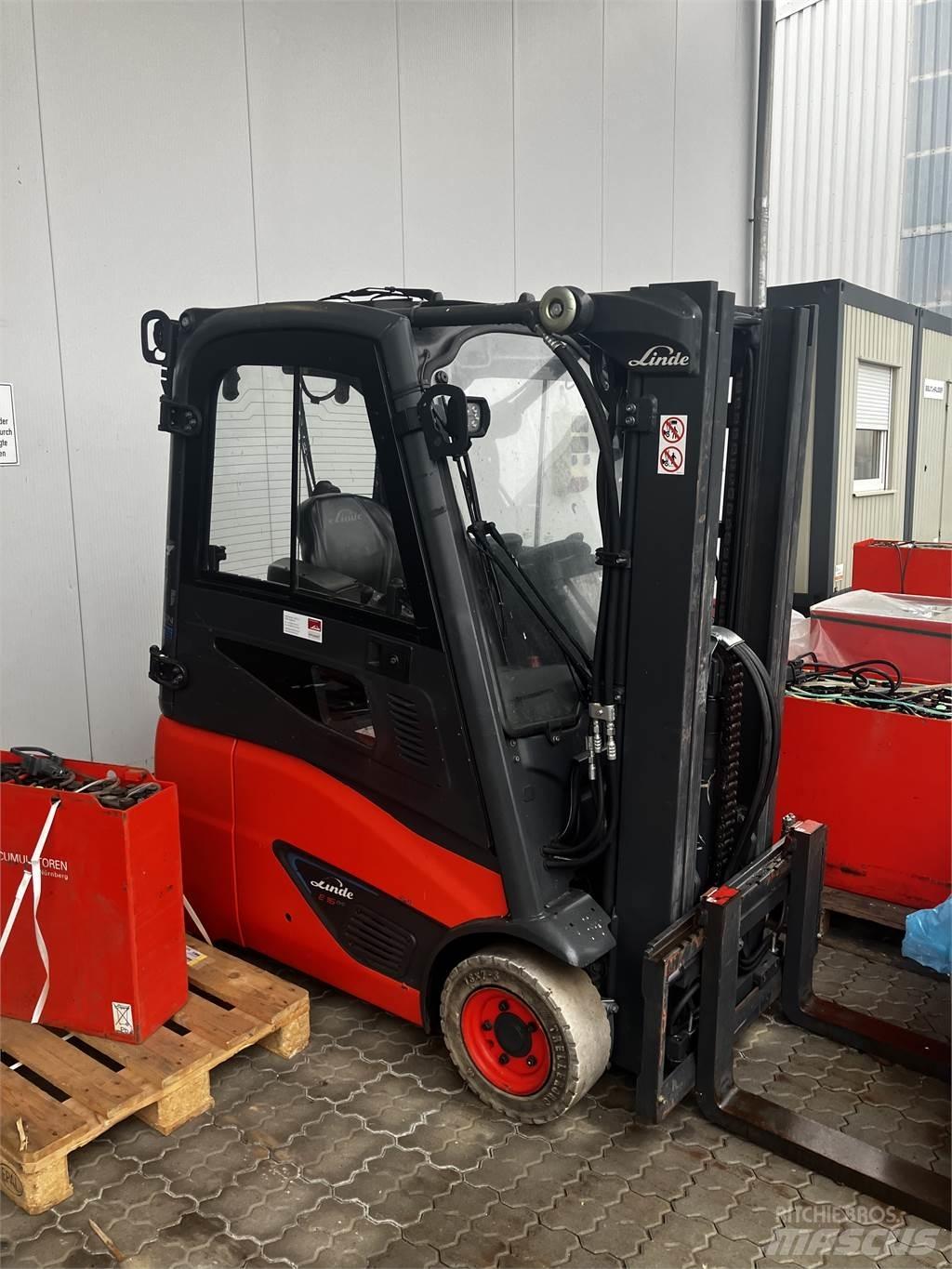 Linde E16C 전동 지게차