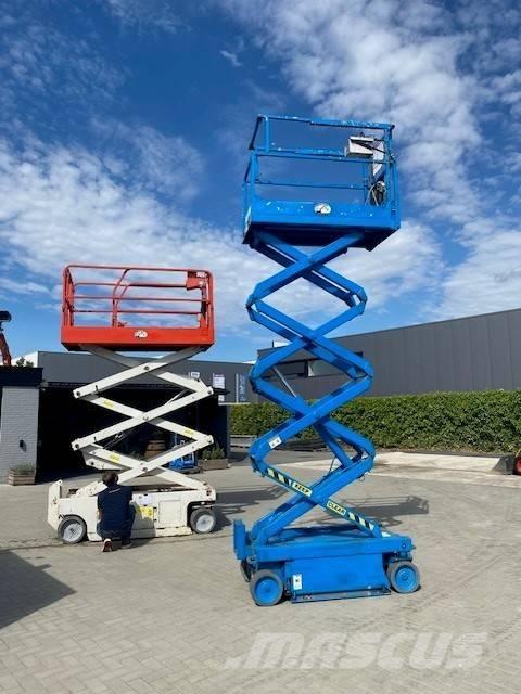 SkyJack SJ III 3219 가위형 리프트