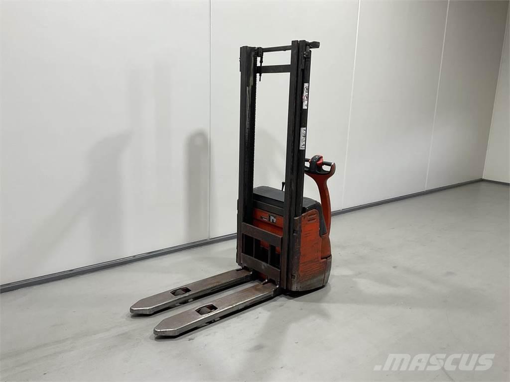 Linde L12 보행식 리치 지게차