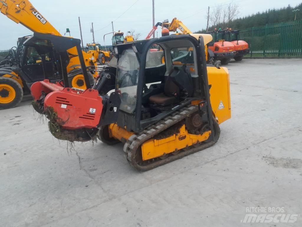 JCB 190 T 컴팩트 트랙터 어태치먼트