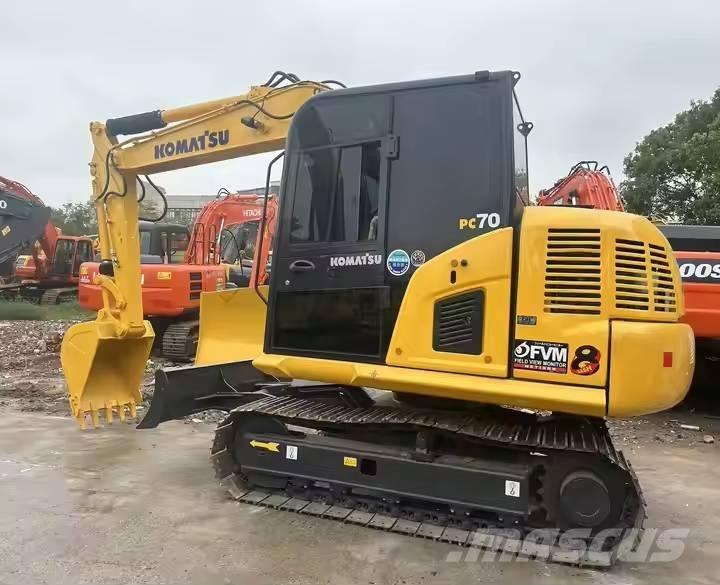 Komatsu PC70-8 중형굴삭기 7톤-28톤