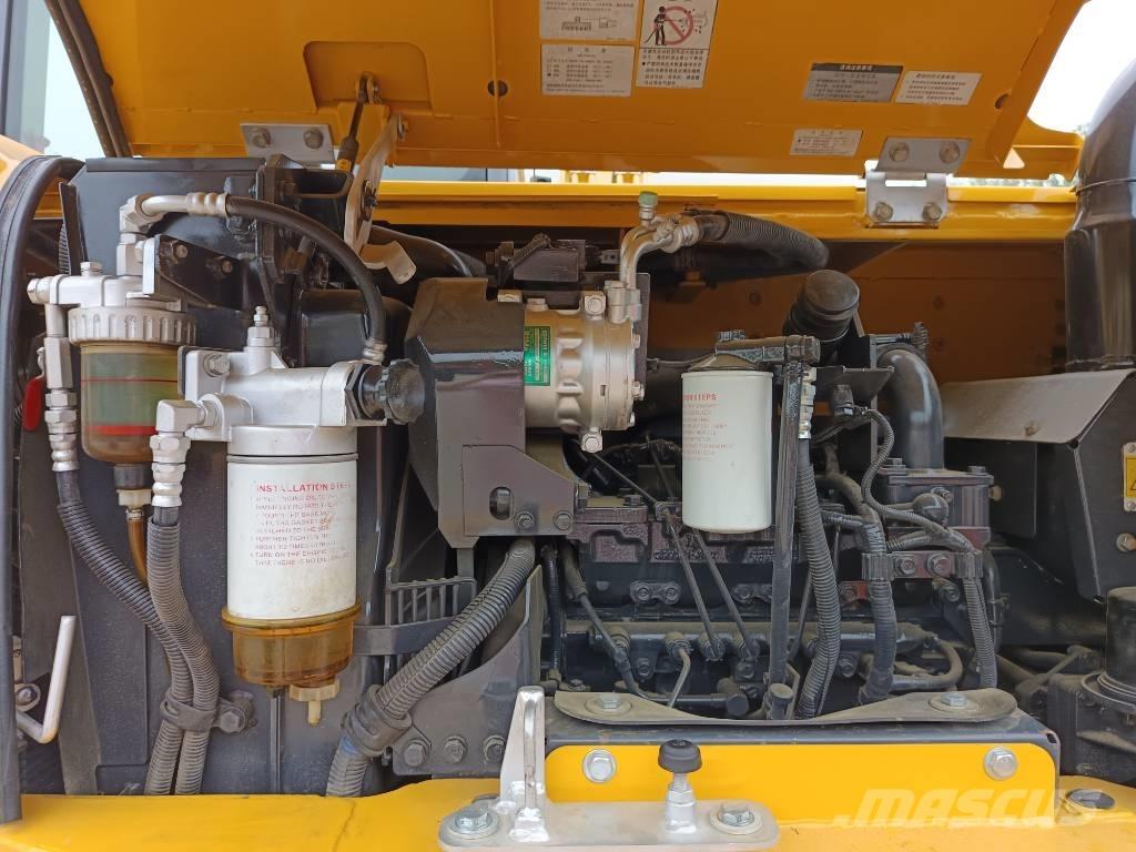 Komatsu PC 70 중형굴삭기 7톤-28톤