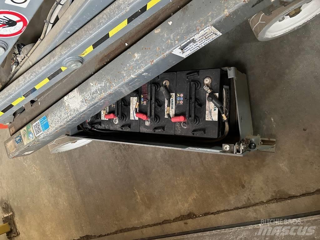 SkyJack SJ 3219 가위형 리프트