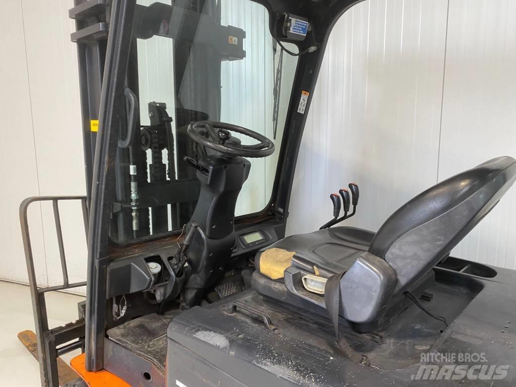 Doosan B35X-5 전동 지게차