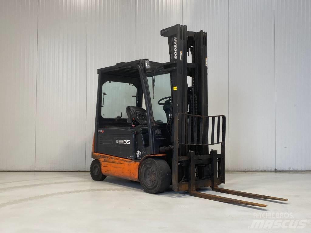 Doosan B35X-5 전동 지게차
