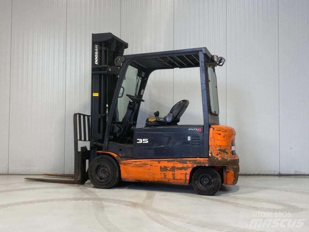 Doosan B35X-5 전동 지게차