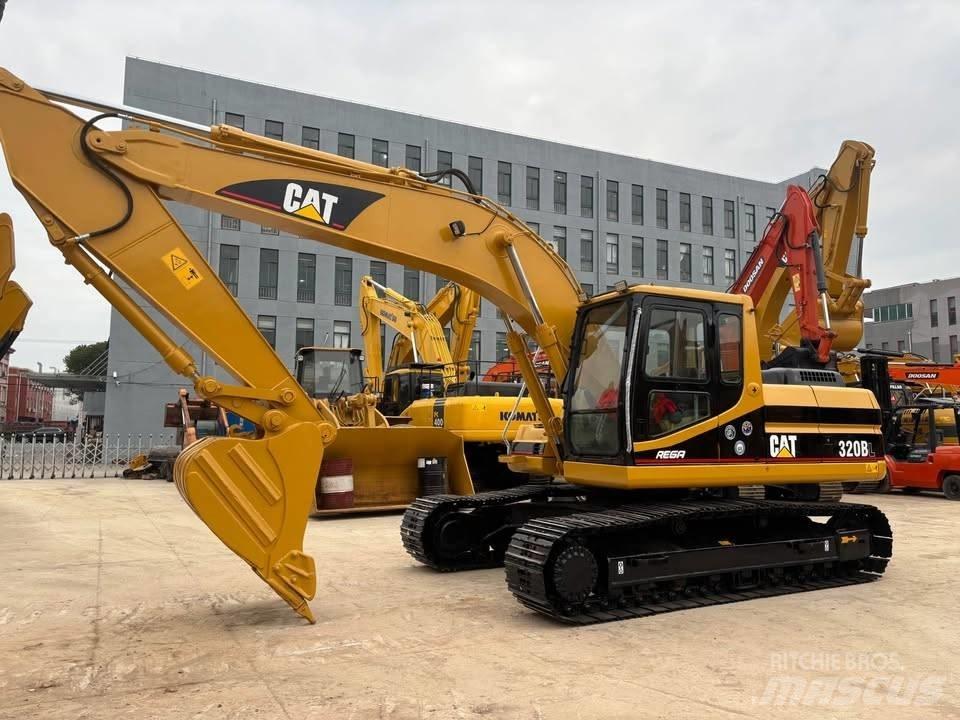 CAT 320 B L 대형 굴삭기 29톤 이상