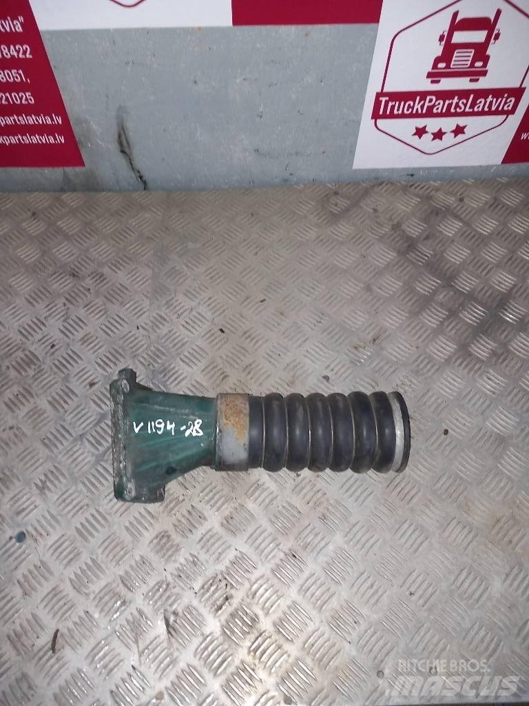 Volvo FH 12  1676491 라디에이터