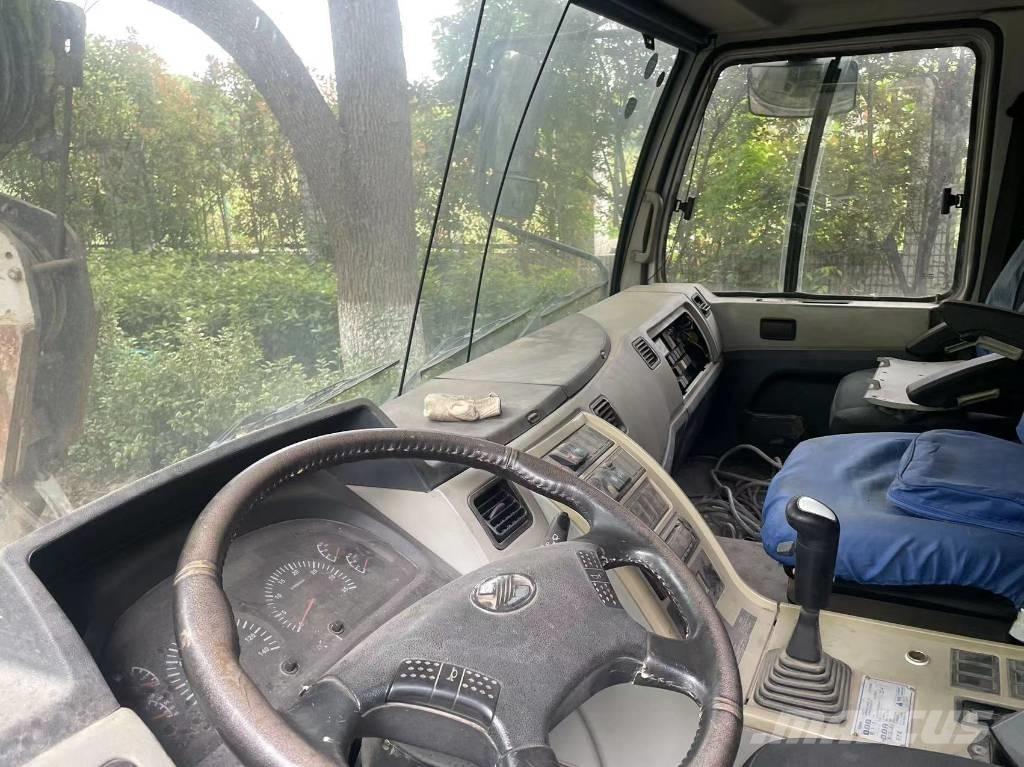 Zoomlion 110 Ton A/T 크레인