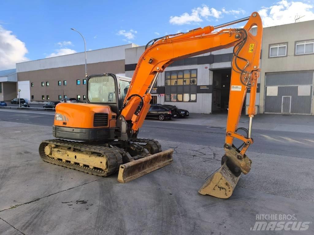 Doosan DX 85 R-3 중형굴삭기 7톤-28톤