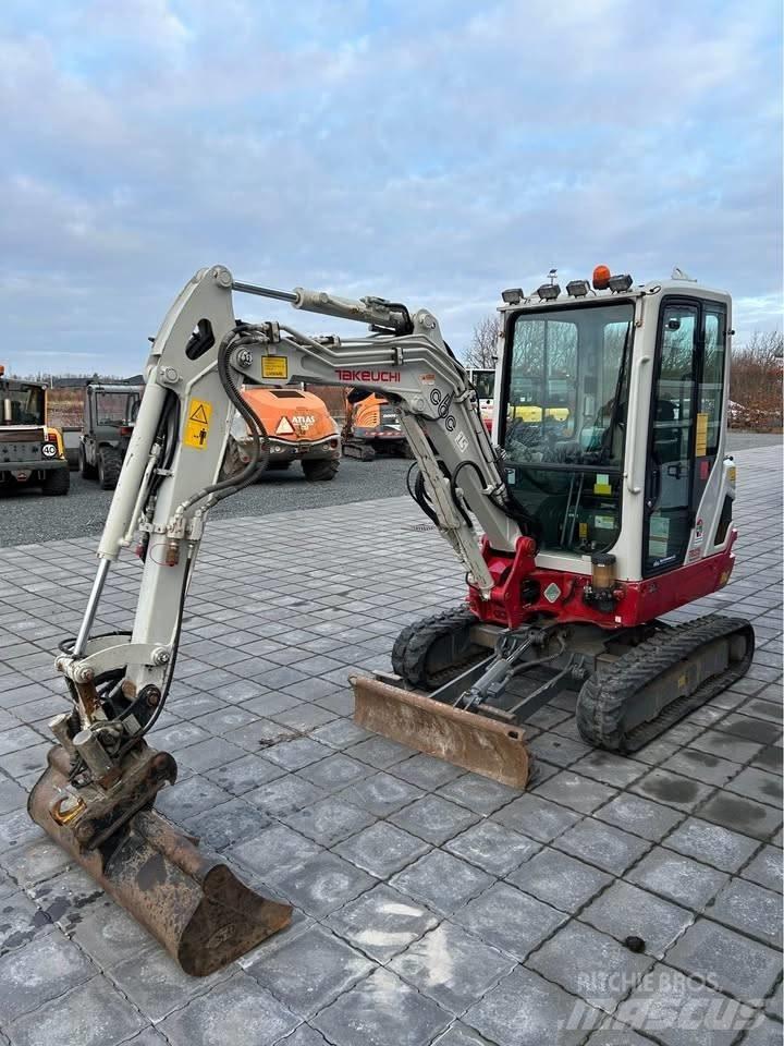 Takeuchi TB 225 소형 굴삭기 7톤 미만