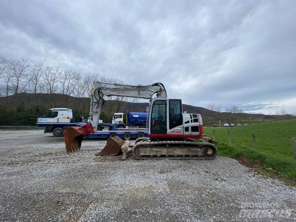 Takeuchi TB 2150 R 대형 굴삭기 29톤 이상
