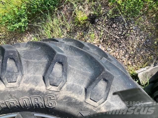 Trelleborg 540/65R34 타이어, 휠 및 림