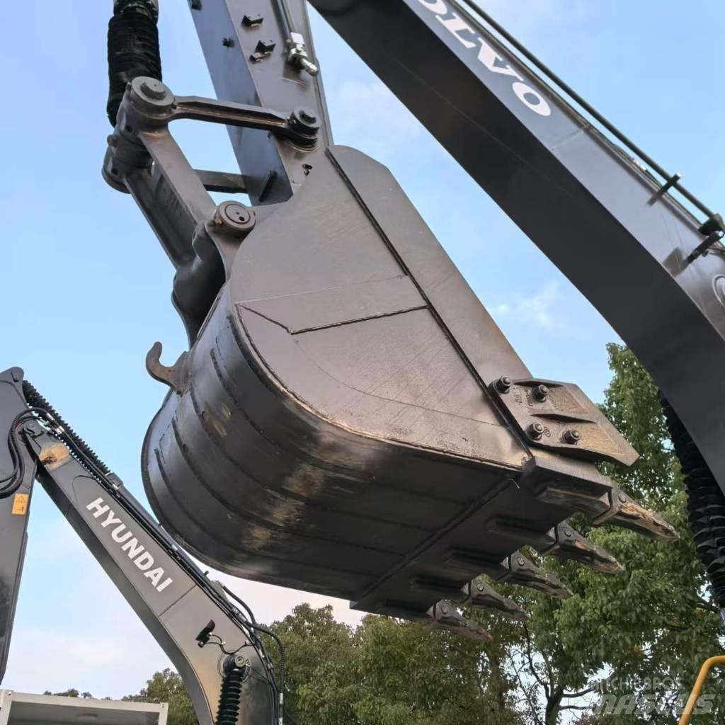Volvo EC 210 D 대형 굴삭기 29톤 이상