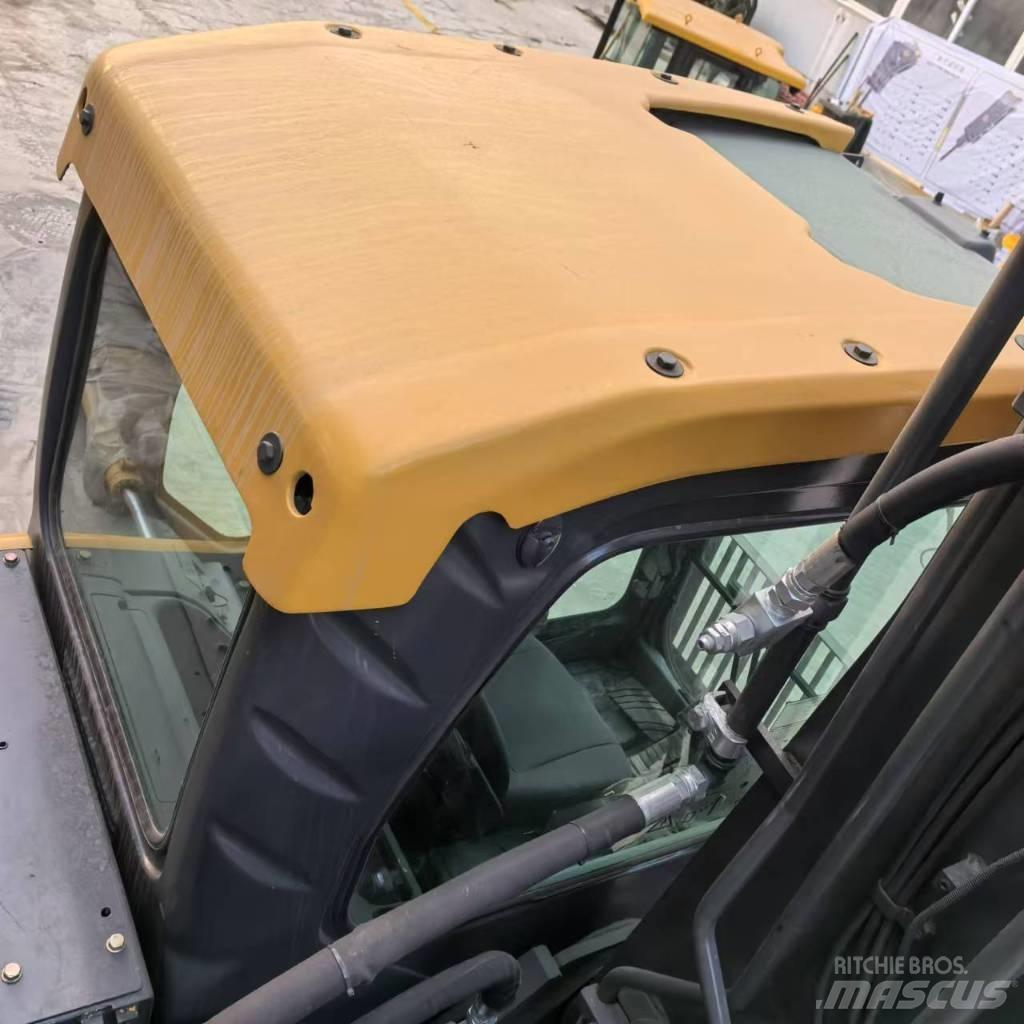 Volvo EC 210 D 대형 굴삭기 29톤 이상