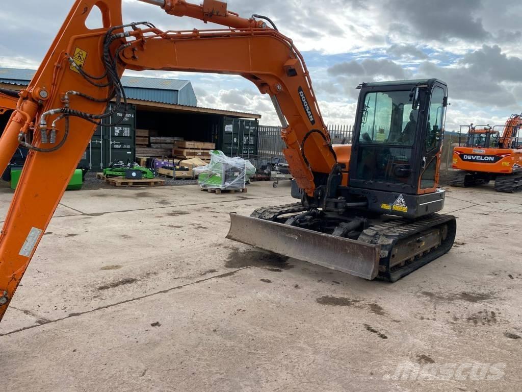 Doosan Develon DX85R 중형굴삭기 7톤-28톤