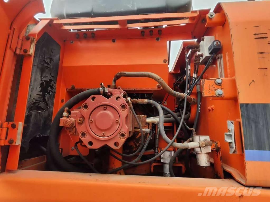 Doosan DH 210 W-7  휠 굴삭기