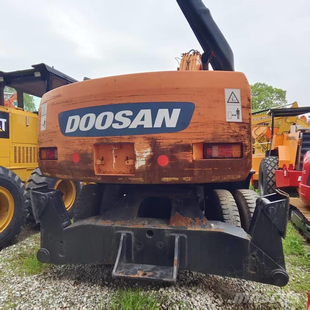 Doosan DH 210 W-7  휠 굴삭기