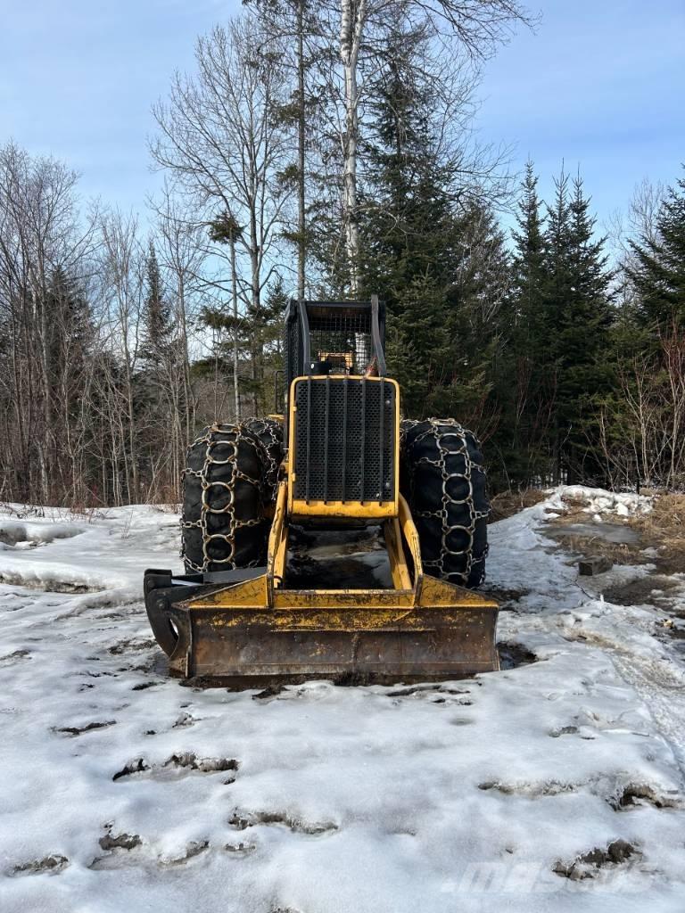 John Deere 640 D 목재스키더