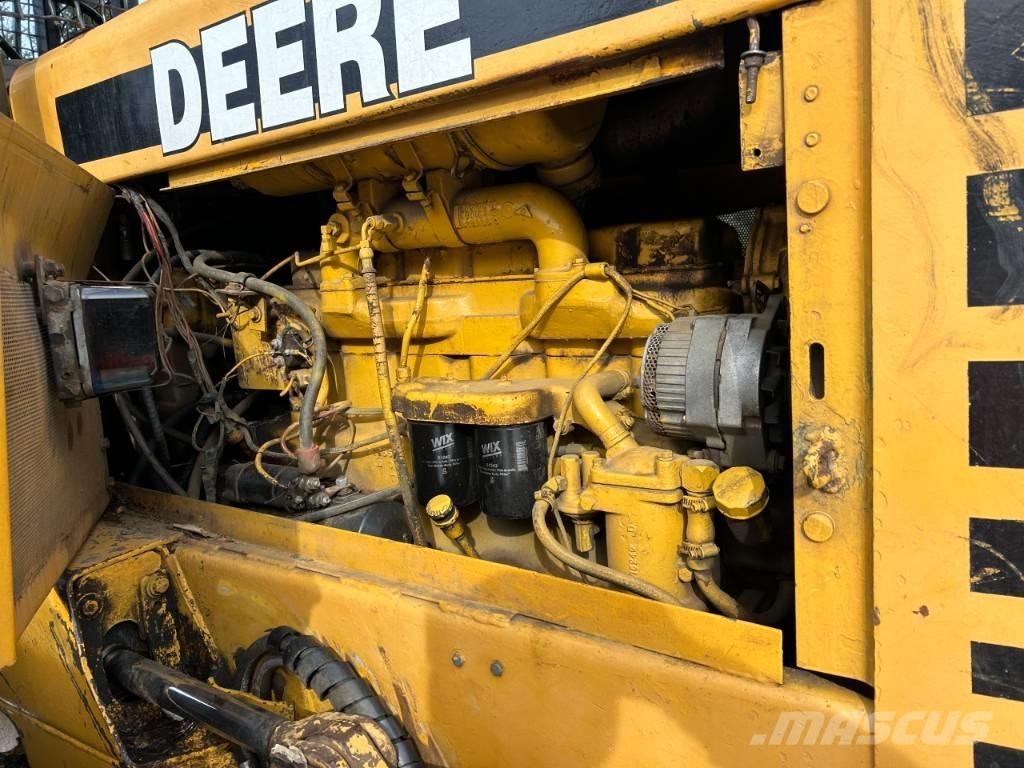 John Deere 640 D 목재스키더