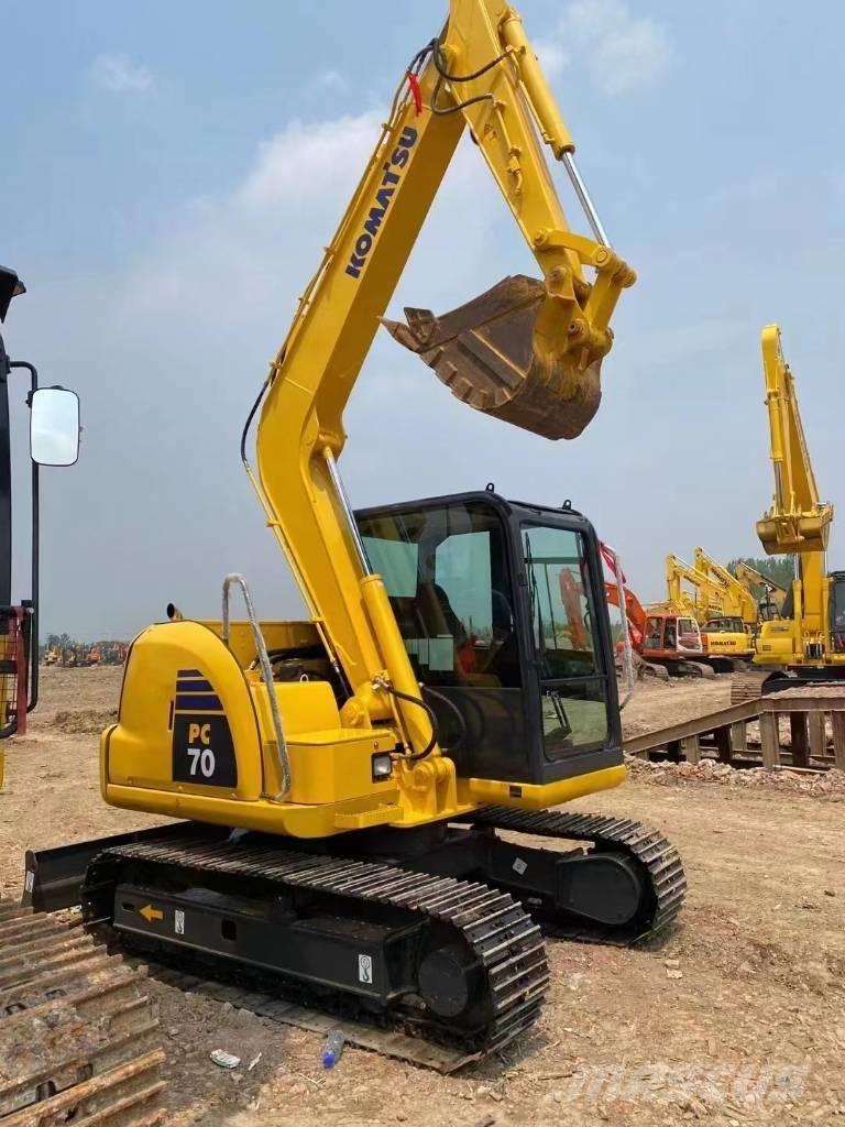 Komatsu PC 70 중형굴삭기 7톤-28톤