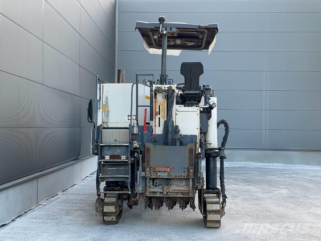 Wirtgen W 100 CFI 아스팔트 콜드 밀링 기계