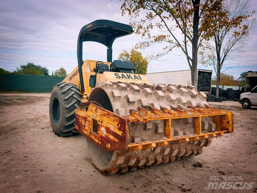Sakai SV 540 T 싱글 드럼 롤러